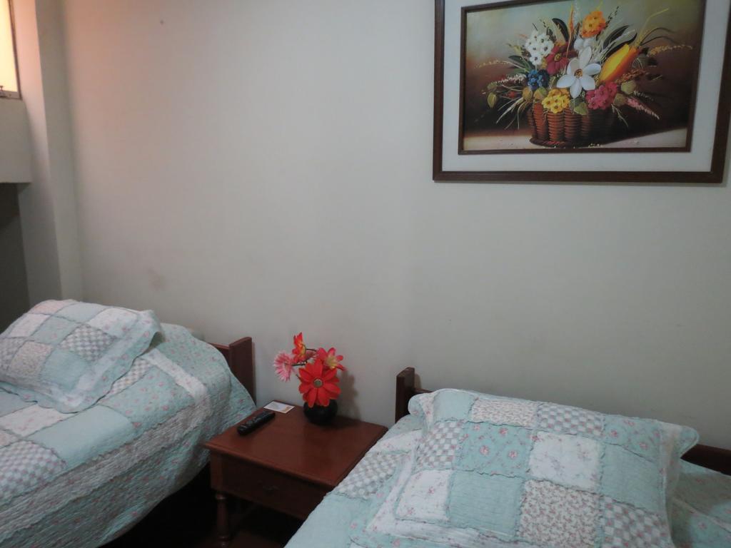 Residencial El Sol De Los Pinos Bed & Breakfast Trujillo Exterior photo