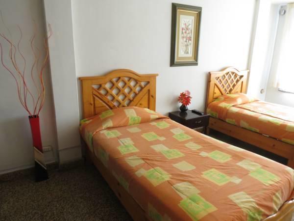 Residencial El Sol De Los Pinos Bed & Breakfast Trujillo Exterior photo