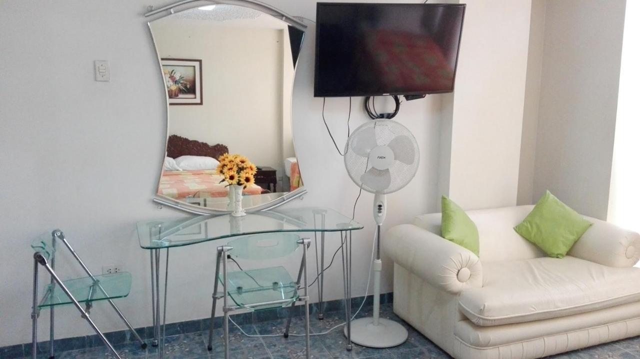 Residencial El Sol De Los Pinos Bed & Breakfast Trujillo Exterior photo